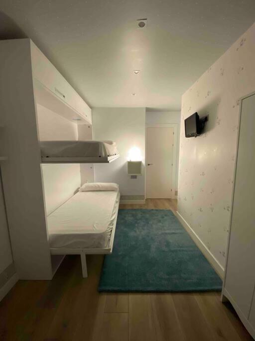 Apartamento A 100Metros De La Playa De San Lorenzo 希洪 外观 照片