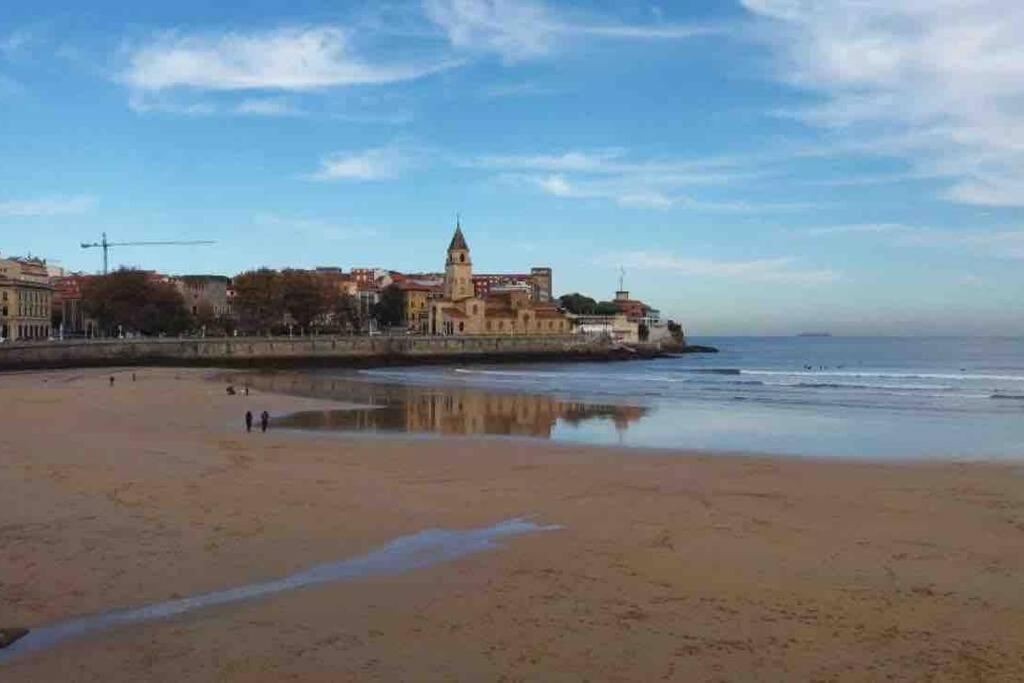 Apartamento A 100Metros De La Playa De San Lorenzo 希洪 外观 照片
