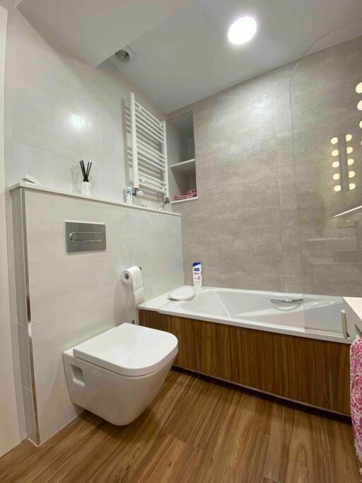 Apartamento A 100Metros De La Playa De San Lorenzo 希洪 外观 照片
