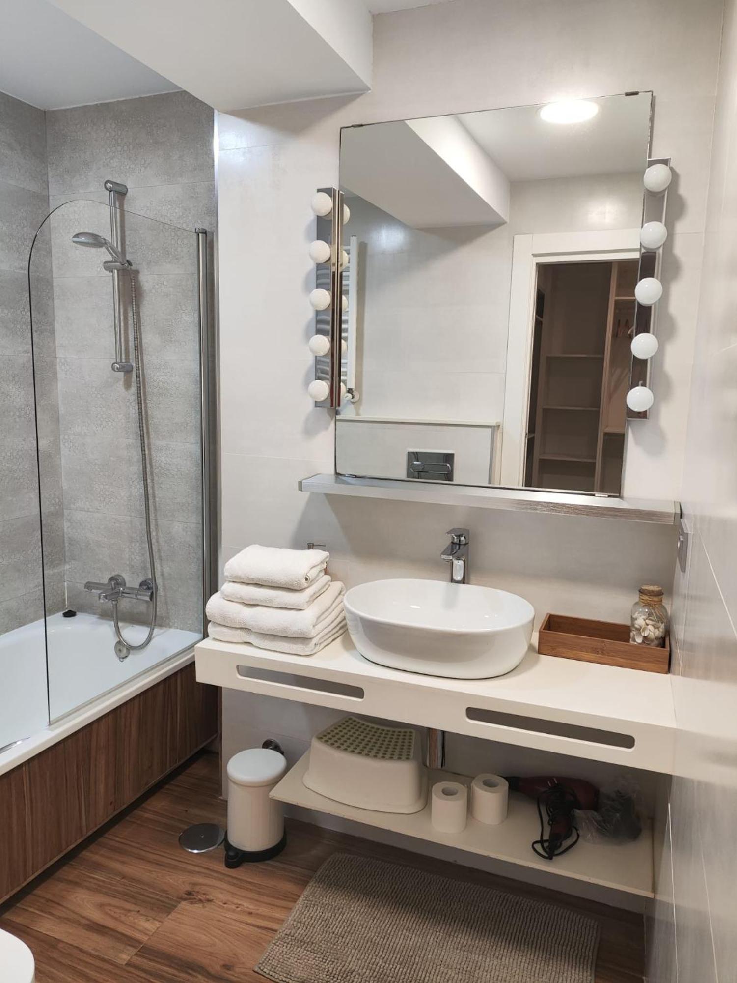 Apartamento A 100Metros De La Playa De San Lorenzo 希洪 外观 照片
